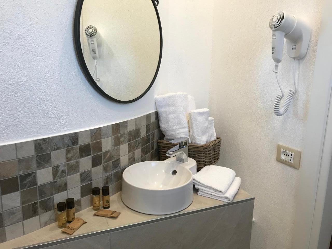 Hotel Cambogia Zibido San Giacomo Eksteriør billede
